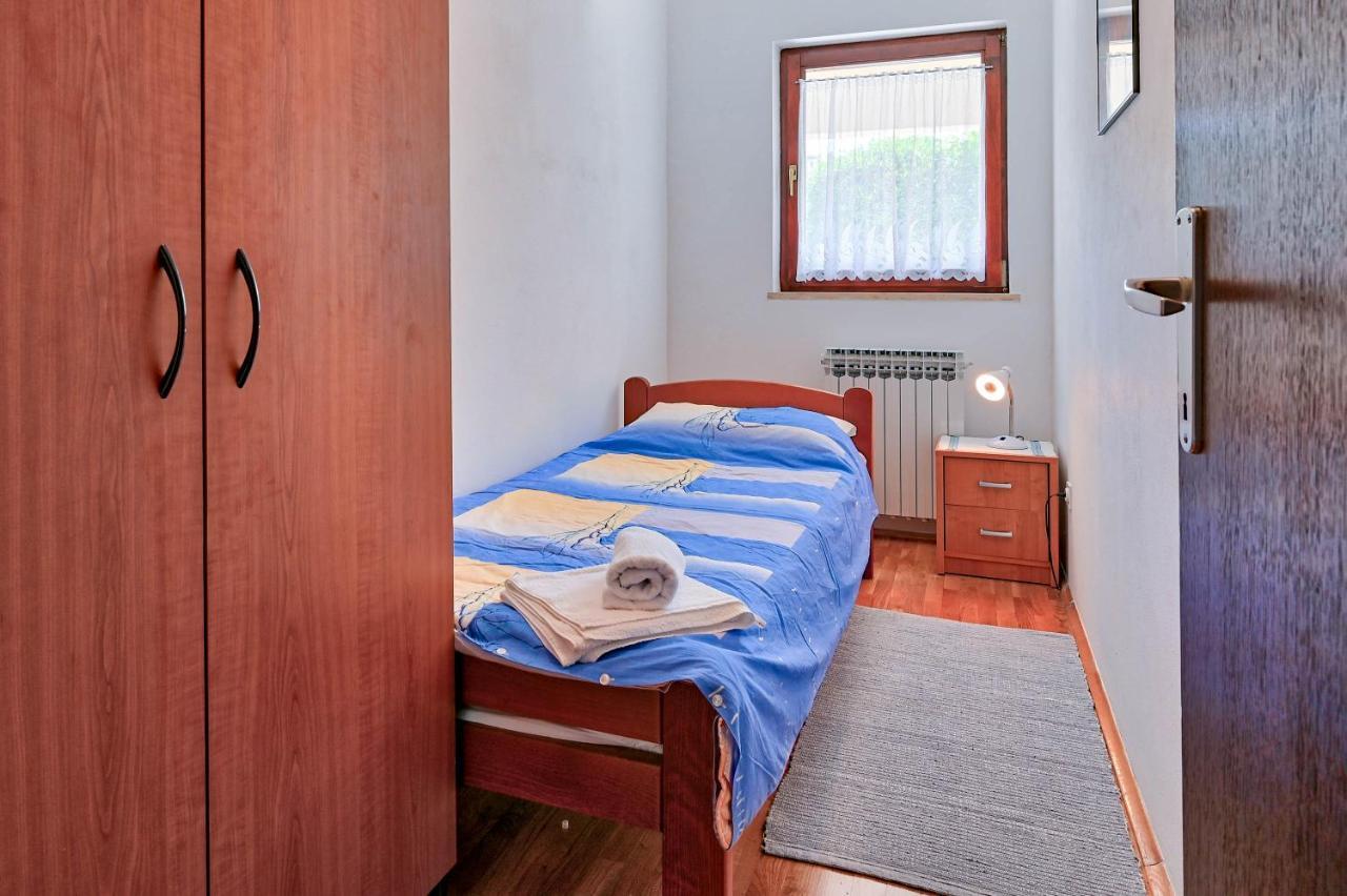 Iby Apartment Pula Exterior photo